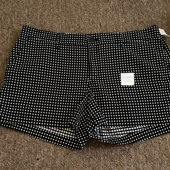 Old Navy 3.5” 12 Shorts - Picture 1 of 5